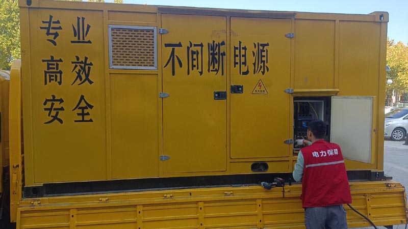 庐阳柴油发电机组和UPS电源配合使用时，如何避免切换过程中的电力中断？